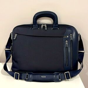 Tumi briefcase 💼